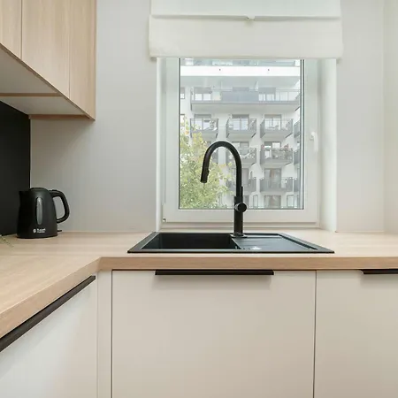 Stylish In With Parking, Bathtub, Balcony, And Desk By Renters Warsaw